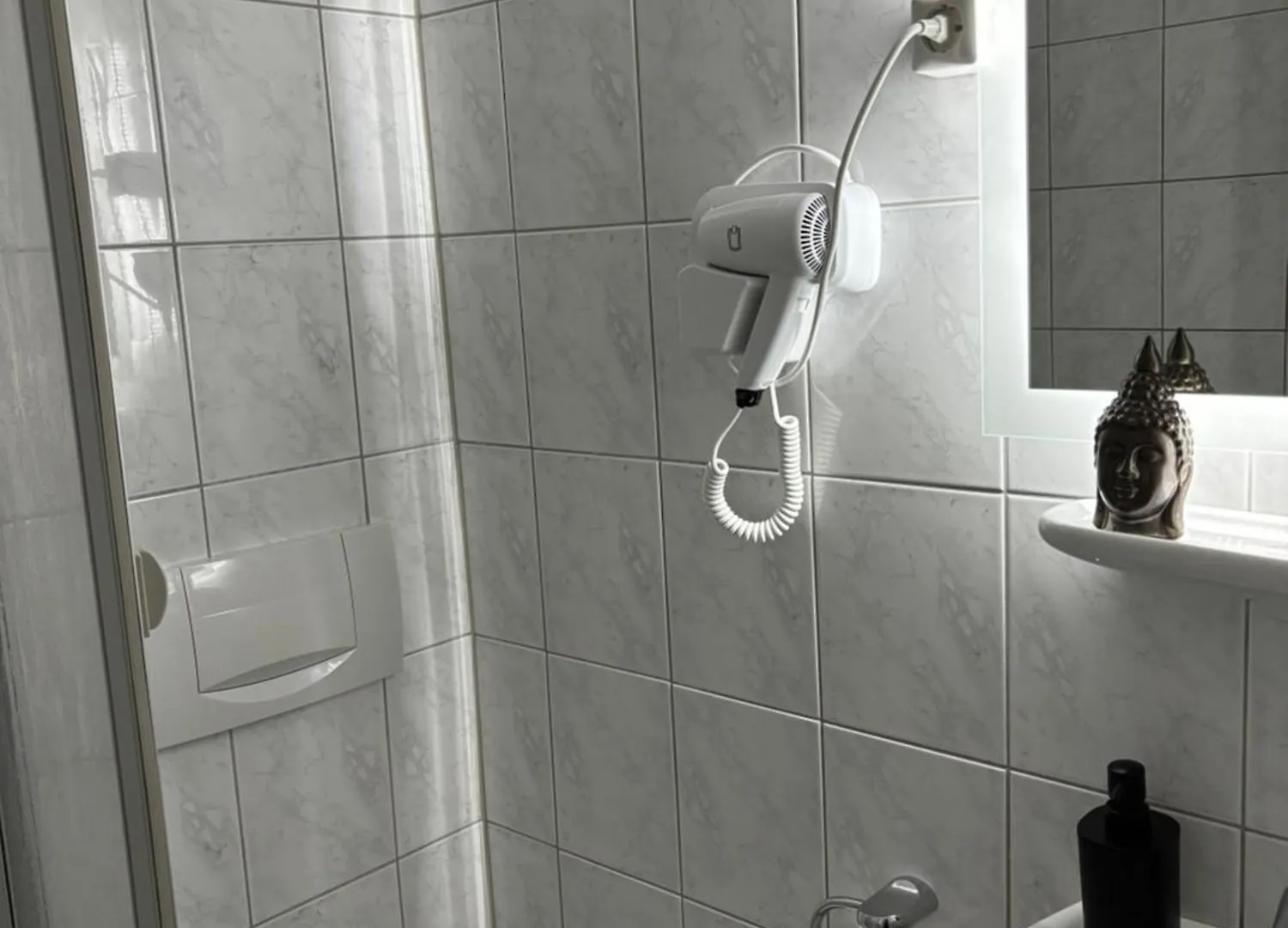Hotel Bff Airport Messe Schlaf - Duesseldorf 2*, Düsseldorf Németország