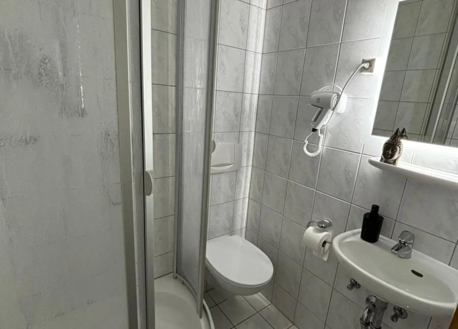 Hotel Bff Airport Messe Schlaf - Duesseldorf Dusseldorf