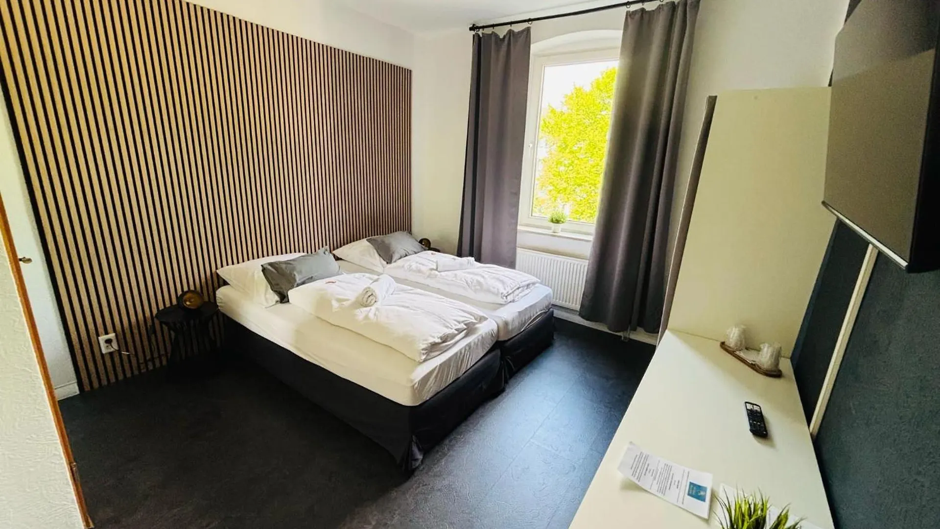 Hotel Bff Airport Messe Schlaf - Duesseldorf Couette-café Düsseldorf