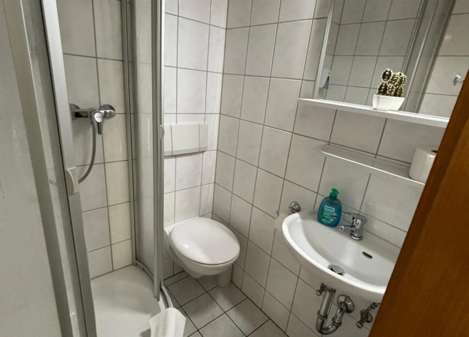 Hotel Bff Airport Messe Schlaf - Duesseldorf Dusseldorf