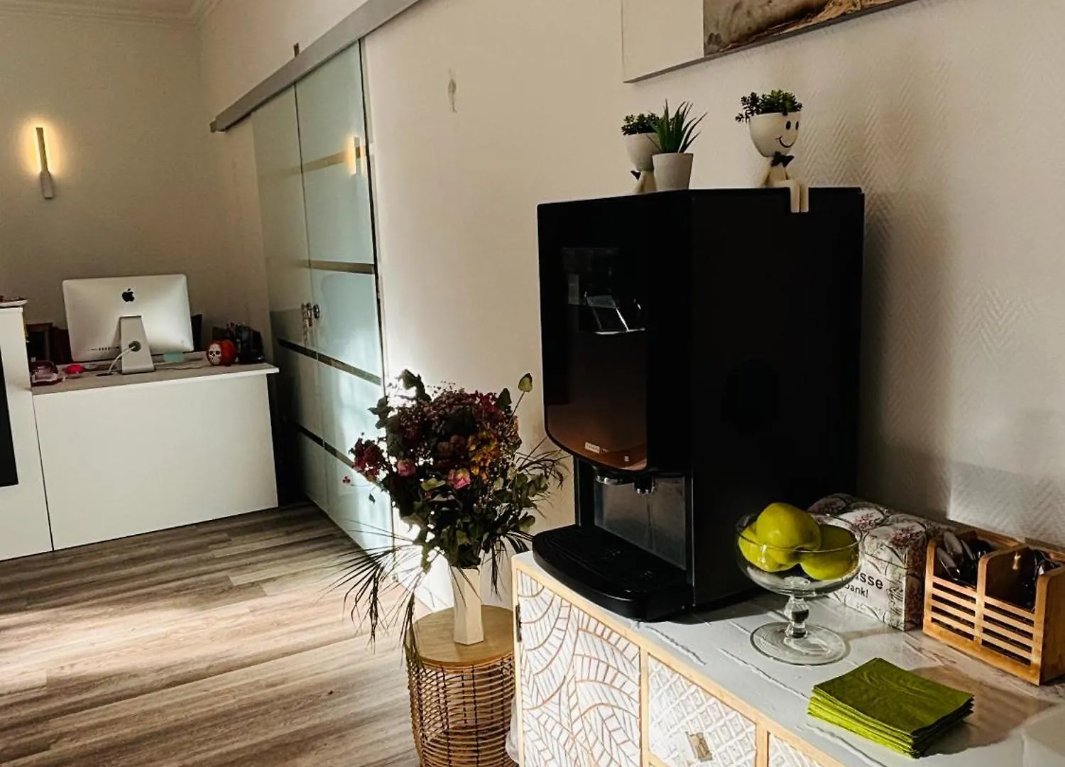 ** Bed & Breakfast Hotel Bff Airport Messe Schlaf - Duesseldorf Germany