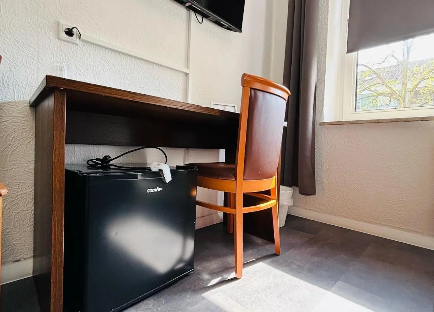 Hotel Bff Airport Messe Schlaf - Duesseldorf Bed & Breakfast